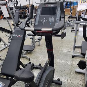 Star Trac Series 4 Upright Bike LCD Screen Floor Model, Aurora